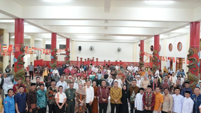 Pemprov Sulsel Tekankan Toleransi dan Peran Agama dalam Pembangunan Bangsa di Perayaan Waisak 2569 BE